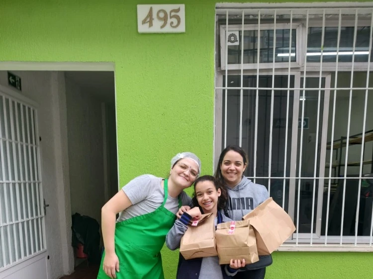 Ajude a Mel e o Verdinho! Ajude a Mel e o Verdinho!